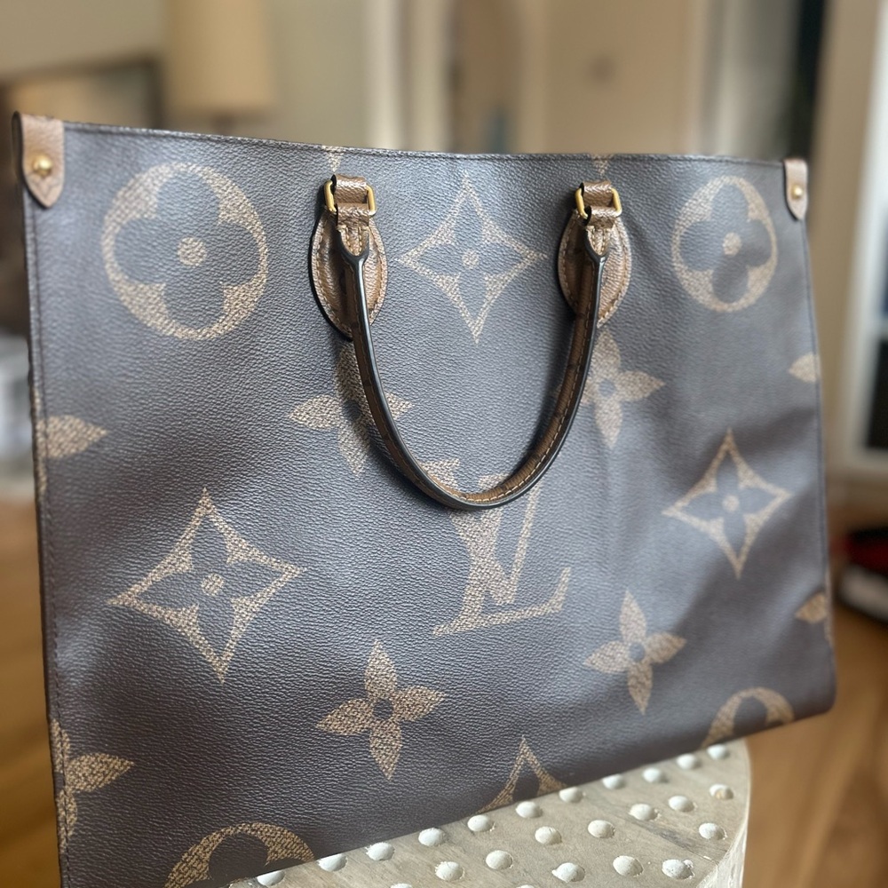 LOUIS VUITTON OnTheGo GM Reverse Monogram - largest size made in this bag